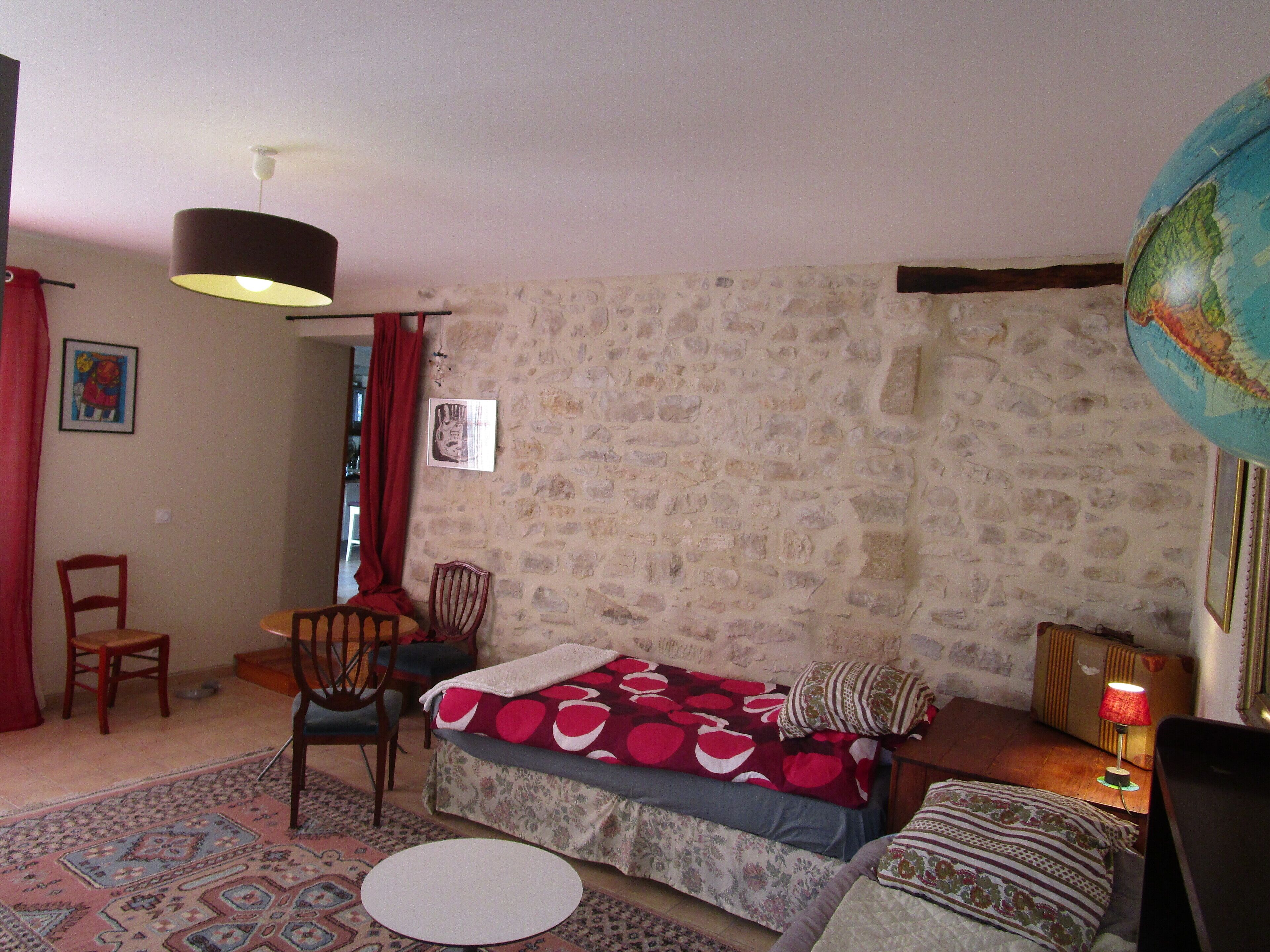 Large house in the heart of Languedoc. Pool, river, between sea & mountains.