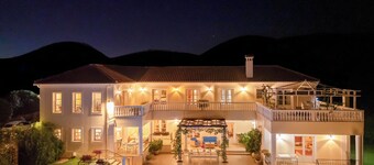 Large Luxury Villa sleeps 10-12, with Private Pool And Breathtaking Views