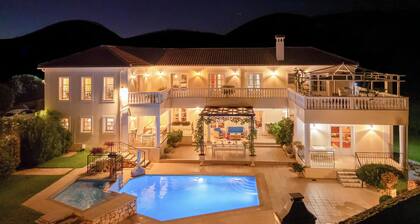 Large Luxury Villa sleeps 10-12, with Private Pool And Breathtaking Views