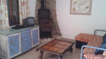 TV, lareira, DVD player
