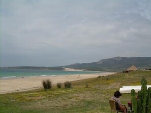Tæt på stranden