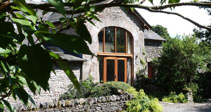Luxury Barn Conversion - Orchard View