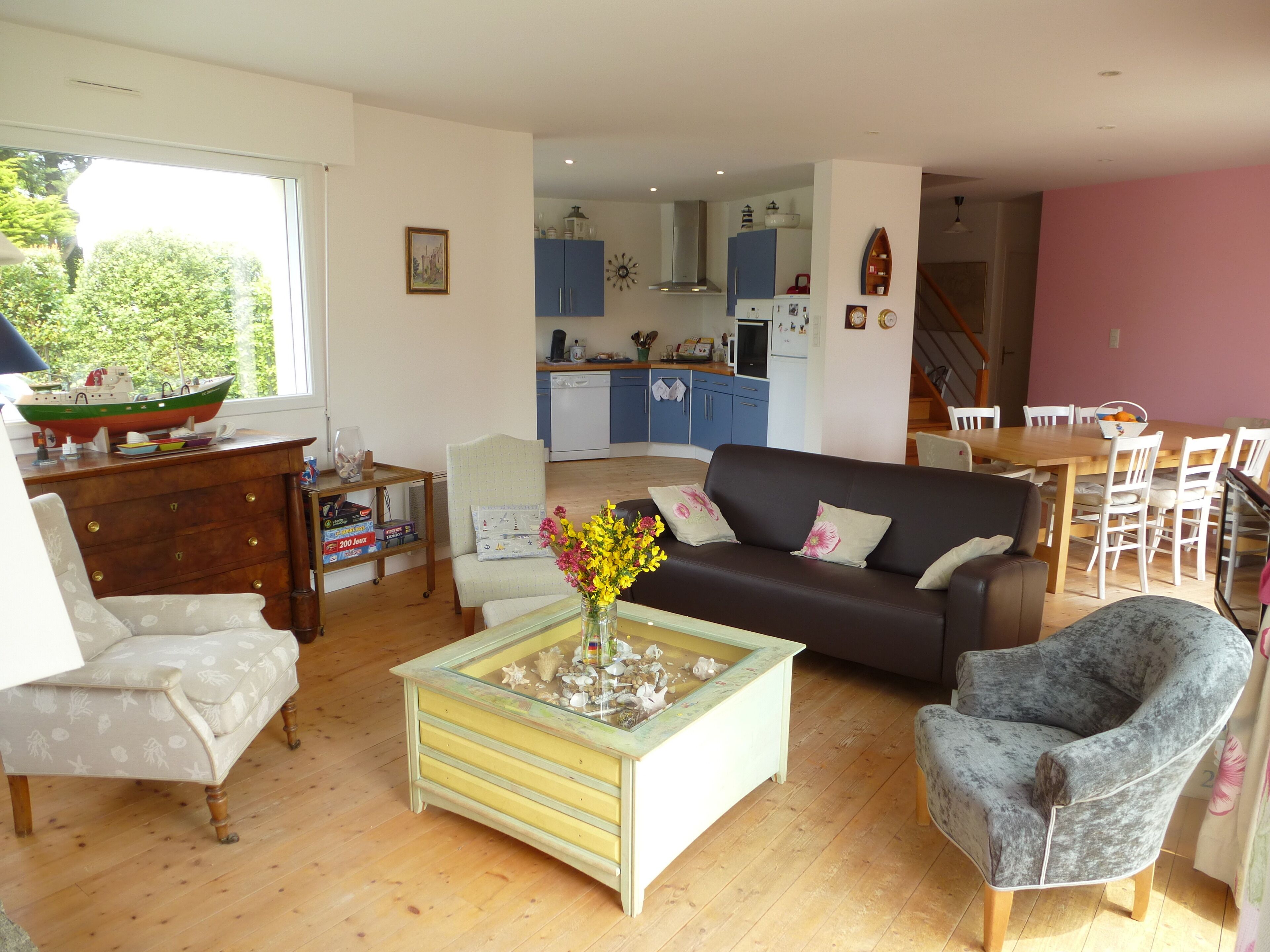 Sarzeau: Family house with garden close to the sea.