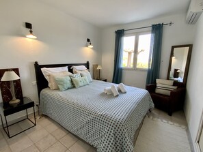 2 bedrooms, iron/ironing board, travel cot, WiFi