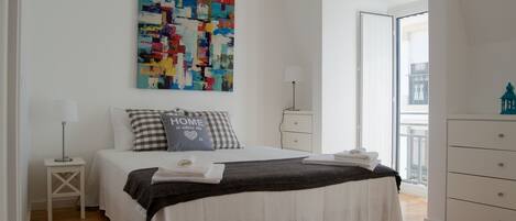 3 Schlafzimmer, Schreibtisch, schallisolierte Zimmer