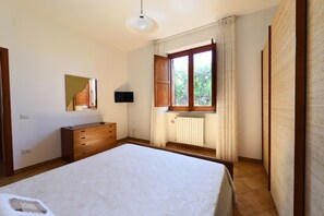 1 chambre, fer et planche Ă repasser, Wi-Fi, draps fournis