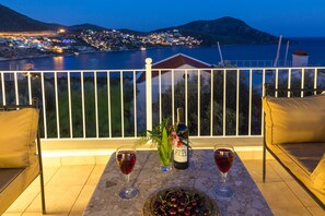 Property grounds - Villa With Private Heated Pool(optional extra) And Sea Views (Kalkan)