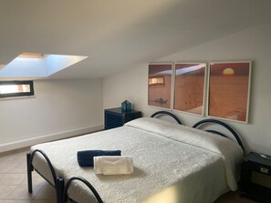 4 soverom, strykejern/-brett, wi-fi (inkludert) og sengetøy