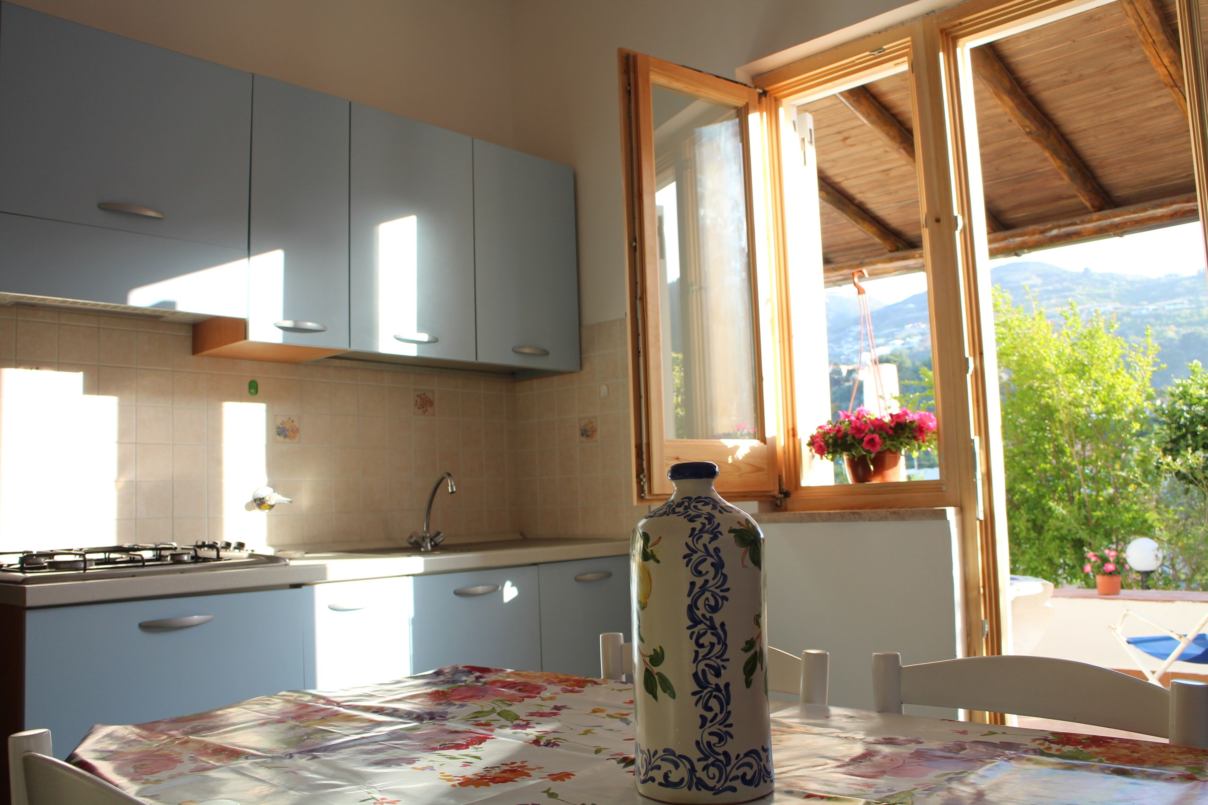 Fiori D'Arancio is a splendid Villa in the historic center of Lipari