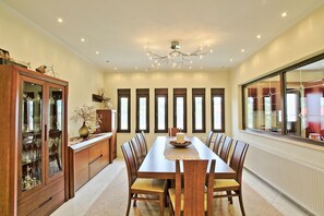Dining - Acharavi Beach Villa - Luxury Seaside Villa Rental in Acharavi, Island of Corfu. (Acharavi)