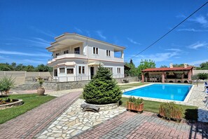 Exterior - Acharavi Beach Villa - Luxury Seaside Villa Rental in Acharavi, Island of Corfu. (Acharavi)