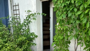 تفاصيل الفندق من الخارج