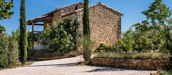 La Petite Grange - Converted vaulted barn - South Ardèche - 2 ensuite bedrooms 