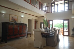 تناول الطعام