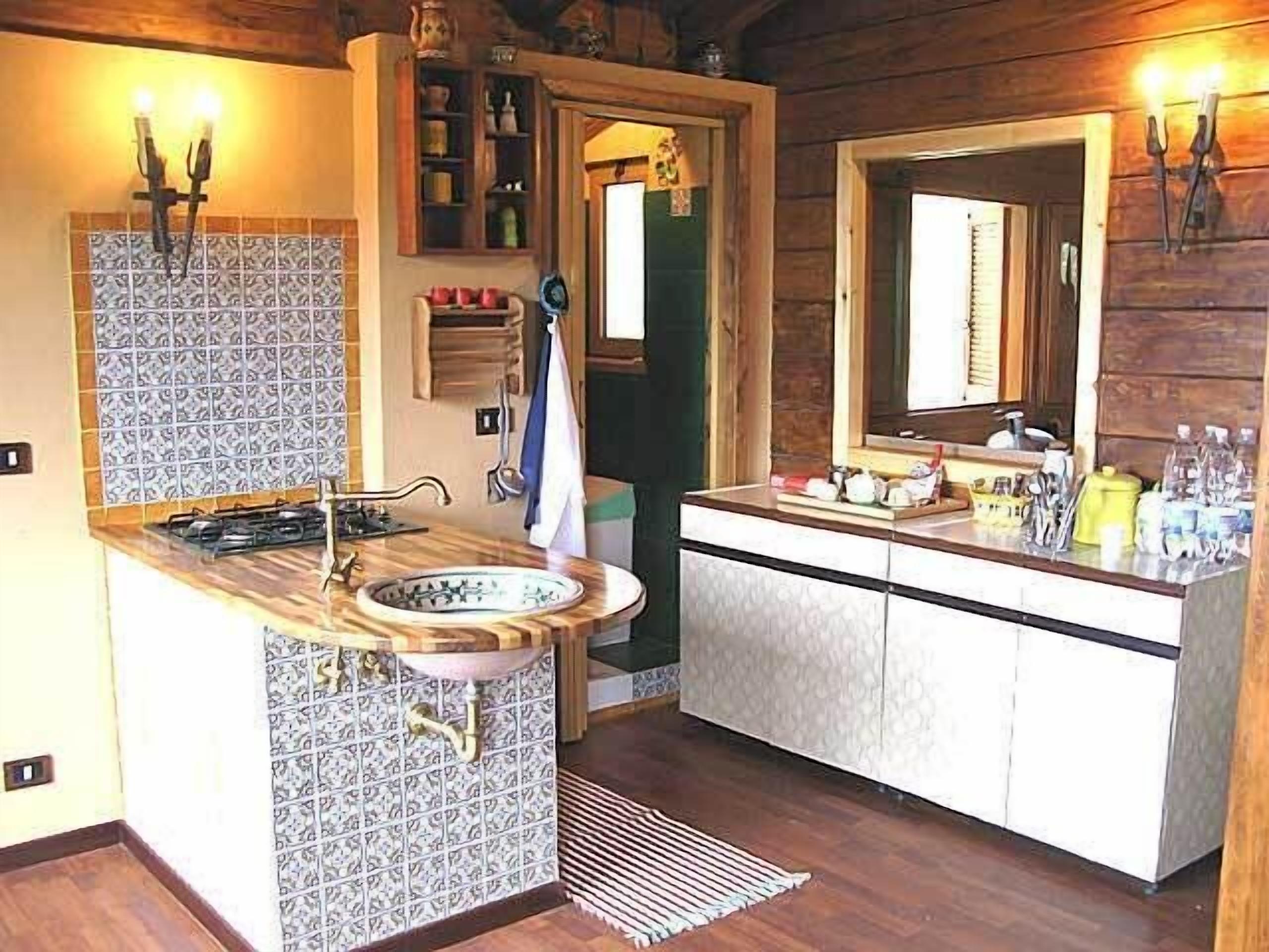 OLIVE TREE CHALET: • wi-fi • garden • bbq •veranda • amazing sea and hills view