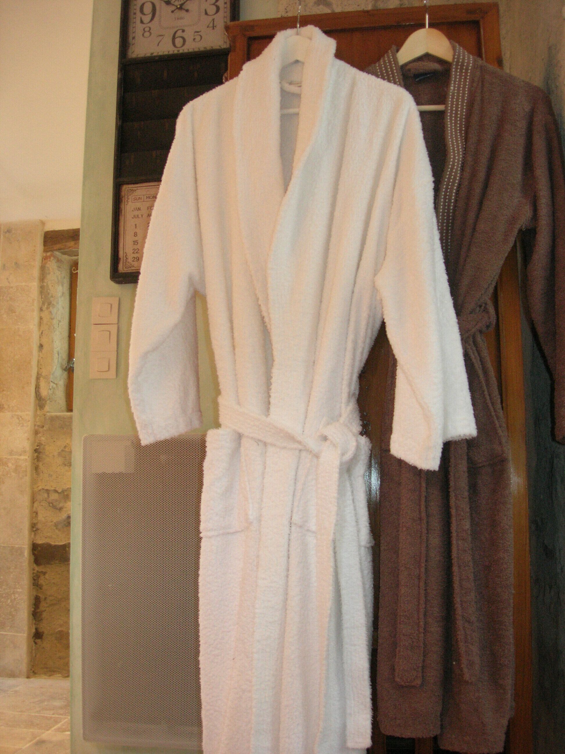 semi-detached cottage in private property with trees 