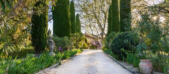 Country Cottage / Gite - LAGNES- ISLE-SUR-LA-SORGUE