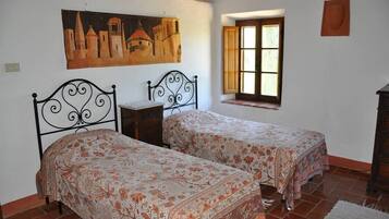 3 camere, ferro/asse da stiro, culla da viaggio, Wi-Fi gratuito