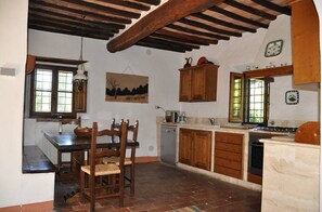 Geladeira, fogão, cooktop, lava-louças