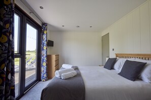 3 chambres, fer et planche à repasser, Wi-Fi gratuit, draps fournis