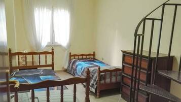 3 Schlafzimmer, Bügeleisen/Bügelbrett, kostenloses WLAN, Bettwäsche