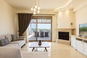 Smart TV, chimenea, videojuegos, reproductor de DVD