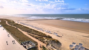 Aan het strand, ligstoelen aan het strand