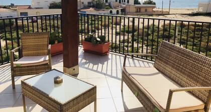 Arundo Domus - house a step away from the sea of Donnalucata