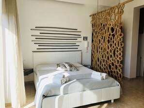 1 chambre, fer et planche à repasser, Wi-Fi, literie fournie