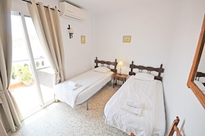 2 camere, ferro/asse da stiro, Wi-Fi gratuito, lenzuola