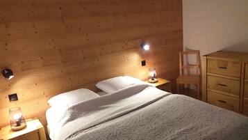 5 makuuhuonetta, silitysrauta/-lauta, ilmainen Wi-Fi