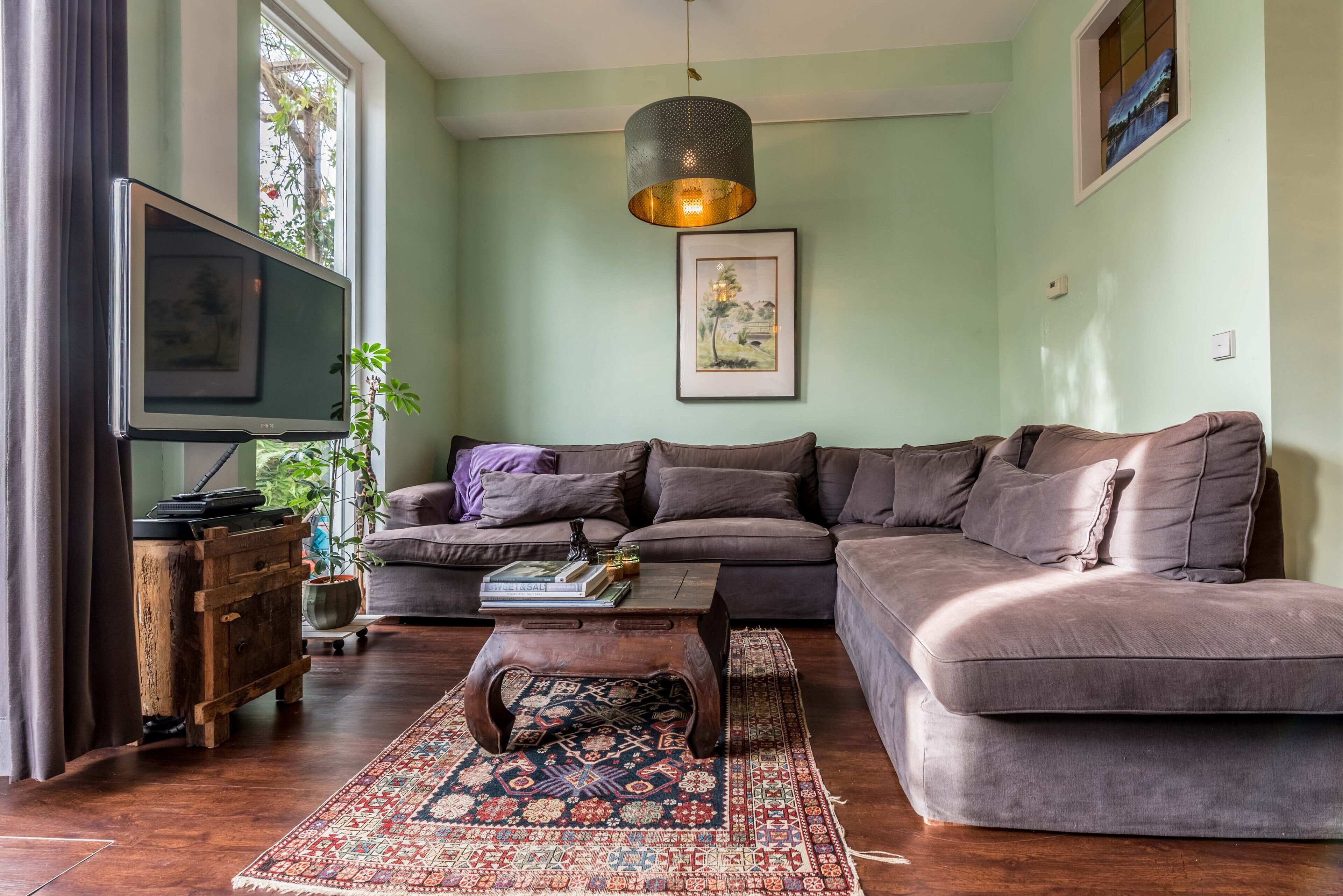 4 bedroom Townhouse from 1903 with Private Garden - 12 MIN. TO CITY CENTRE