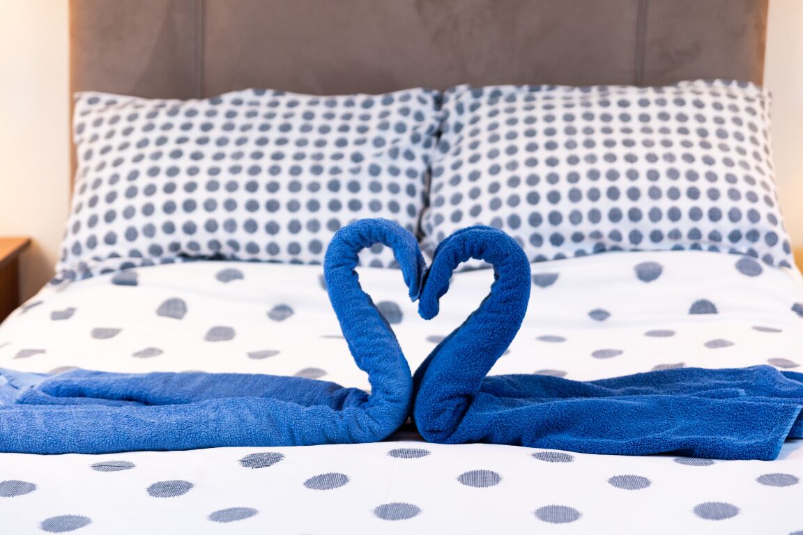 Stunning Large Garden Villa  8BR (Sleeps20) - nr Loch Lomond