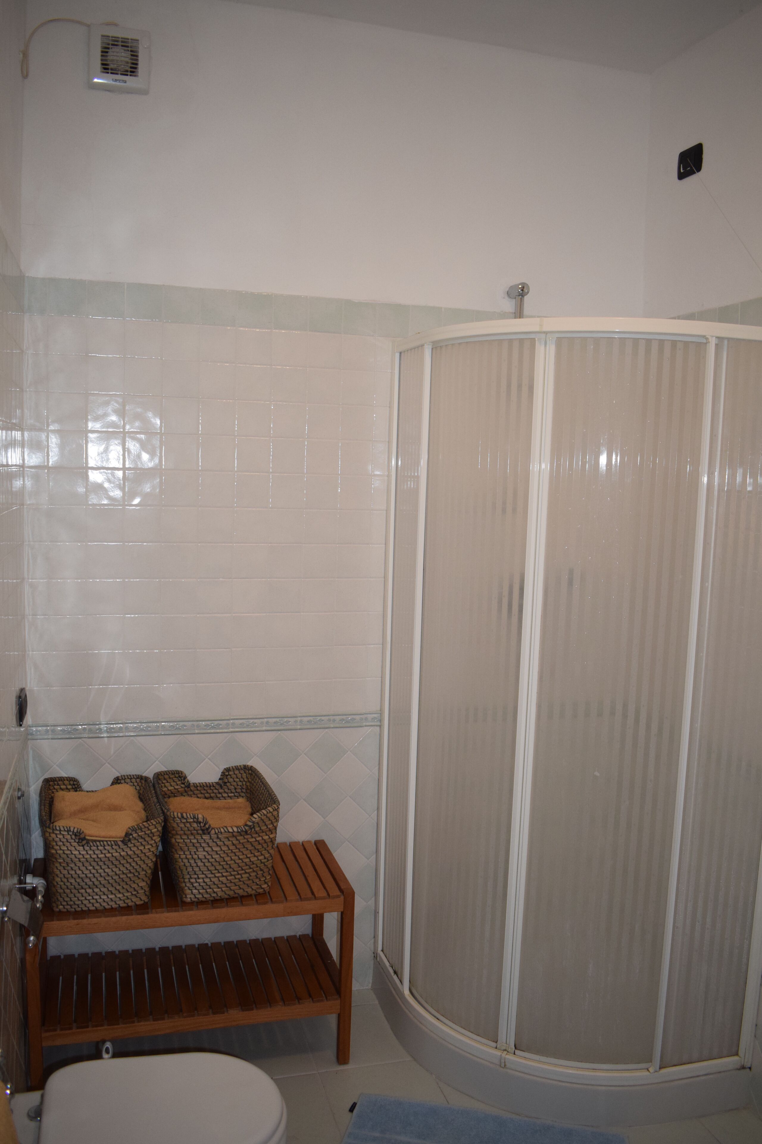 Apartment 1 Bedroom, living room / kitchen, large picture window overlooking the sea