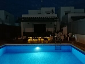 Outdoor pool - Tourist Villa 300 meters from the beaches with Wifi included (Cala D'Or)