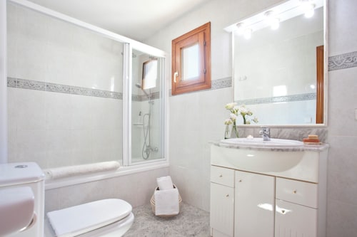 Tourist Villa 300 meters from the beaches with Wifi included