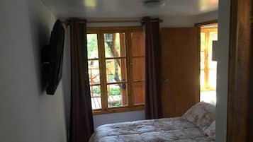 1 bedroom, iron/ironing board, internet, bed sheets