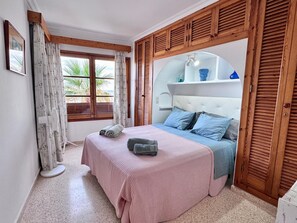 2 sovrum, strykjärn/strykbräda, resesäng och wi-fi