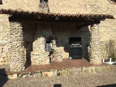  Cottage with Heated Salt water pool in private & peaceful setting.