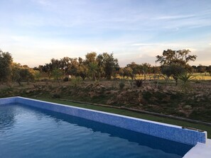 Outdoor pool - Fantastic house w / pool in quiet and hot Alentejo plain near Évora (Montemor-o-Novo)