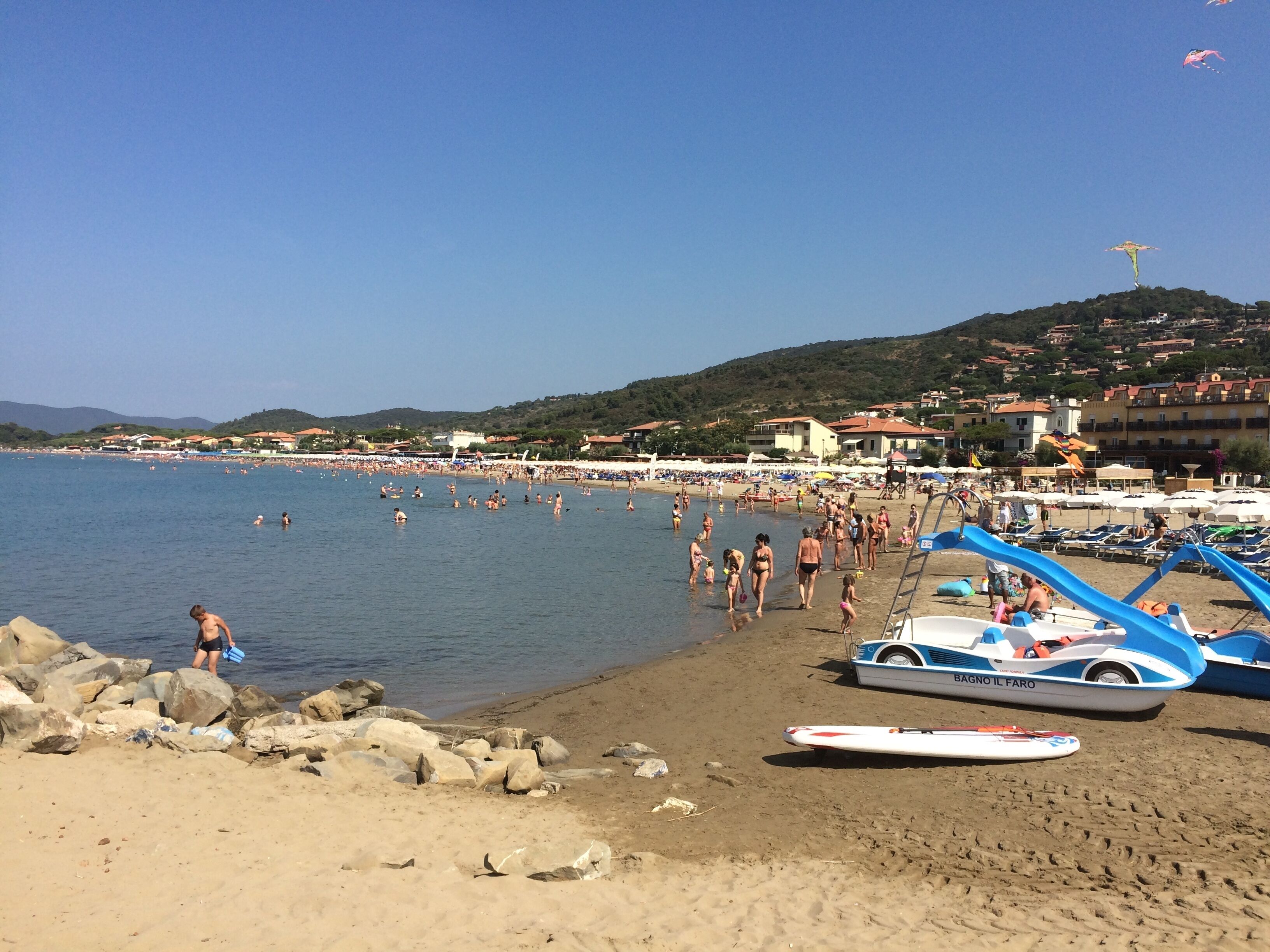 Plage à proximité, chaises longues