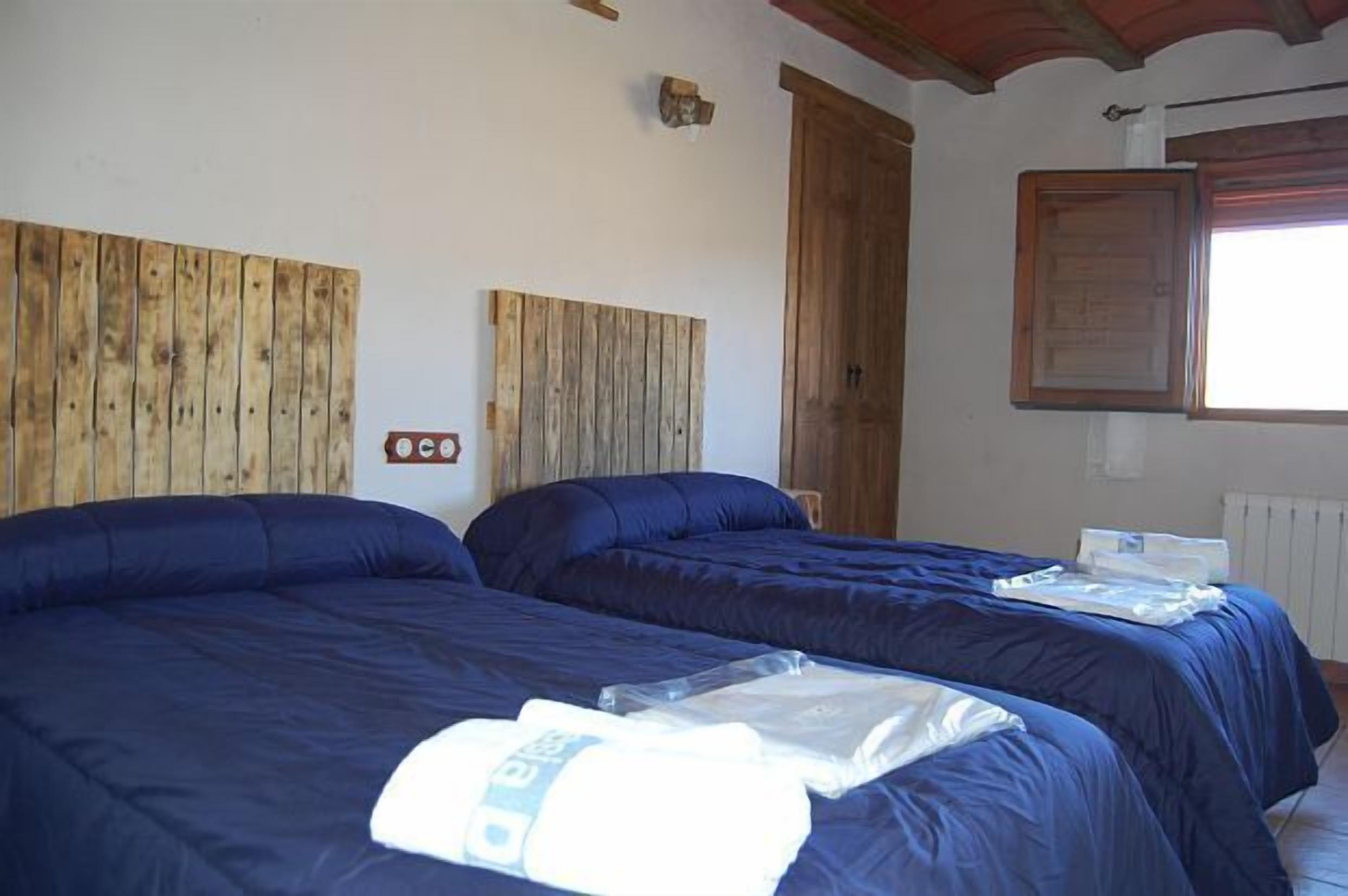 Rural house in Nerpio, full rental with 4 bedrooms 3 bathrooms, barbecue, porch