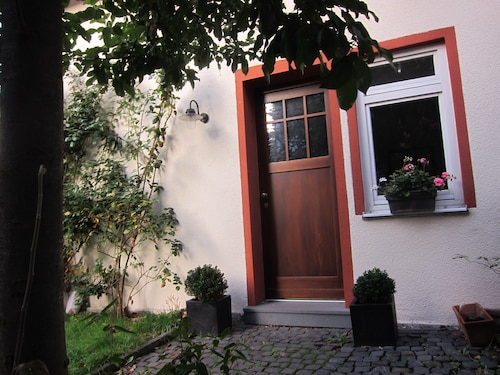 Pitoresque old town house near the castle