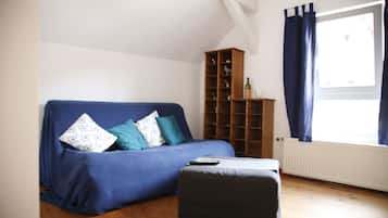 Smart TV, reproductor de DVD, juguetes y libros
