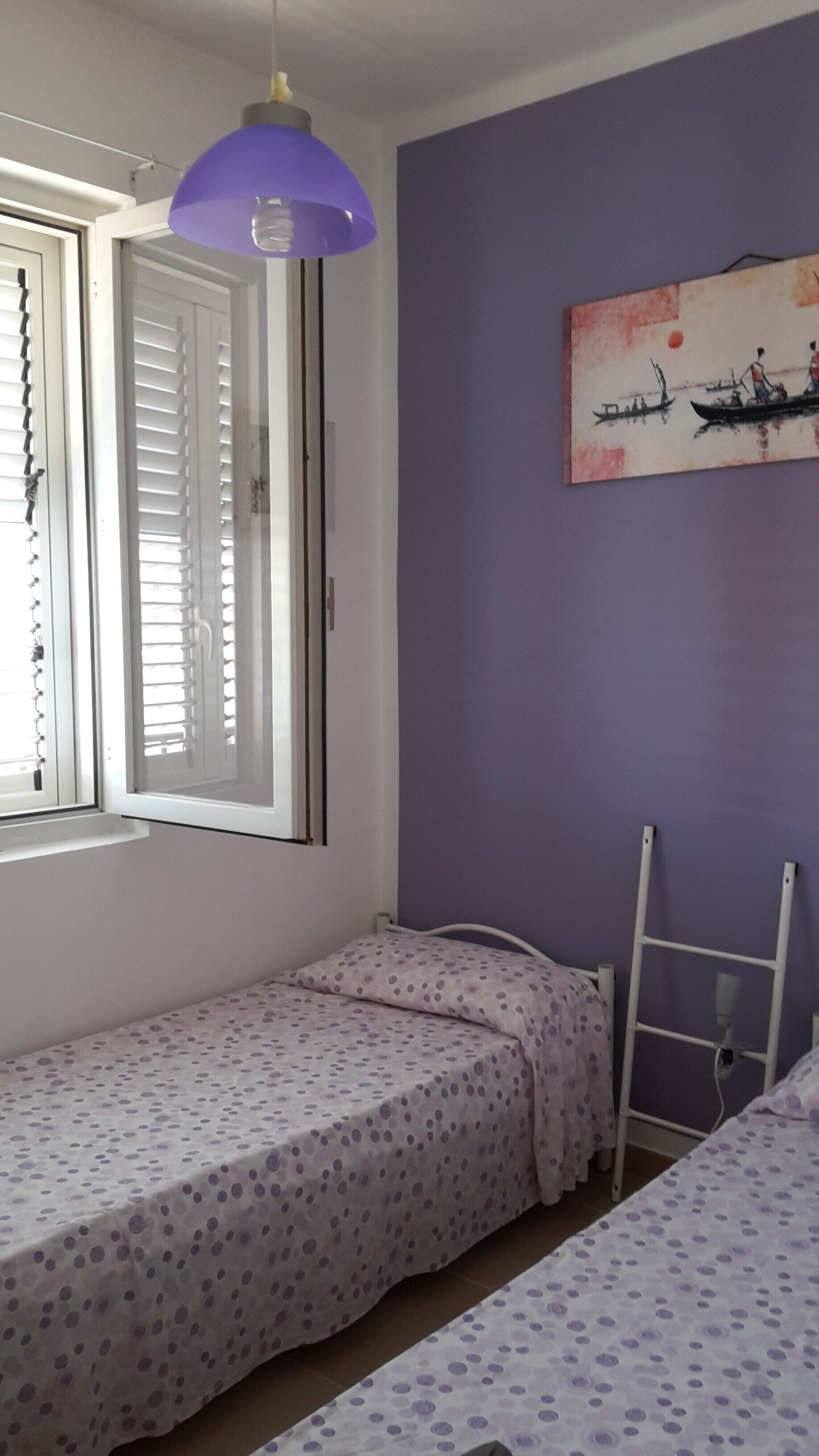 Bright apartment by the sea in Cava d'Aliga