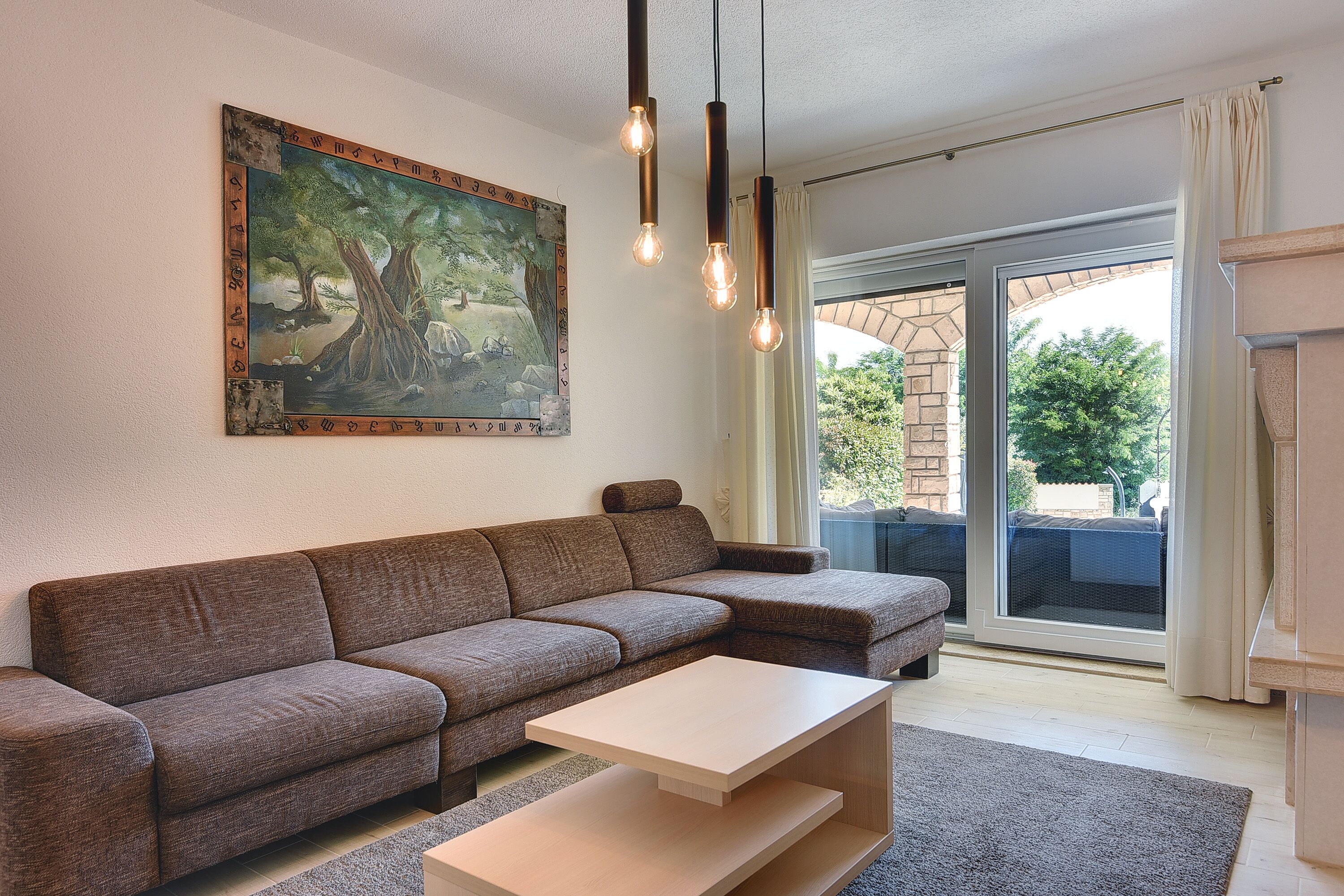 Smart-TV, Kamin, DVD-Player