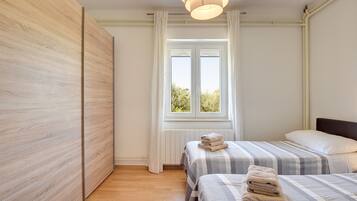 5 chambres, fer et planche Ă repasser, Wi-Fi, draps fournis
