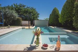 A heated pool - Heated pool, whirlpool, 3 km from the sea, barbecue, WiFi, free WLAN (Pula)