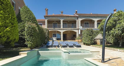 Piscina, jacuzzi, a 3 km del mar, parrilla, wifi, wifi gratis