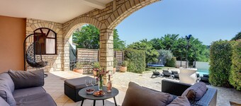 Piscine, jacuzzi, à 3 km de la mer, grill, WiFi, WiFi gratuit